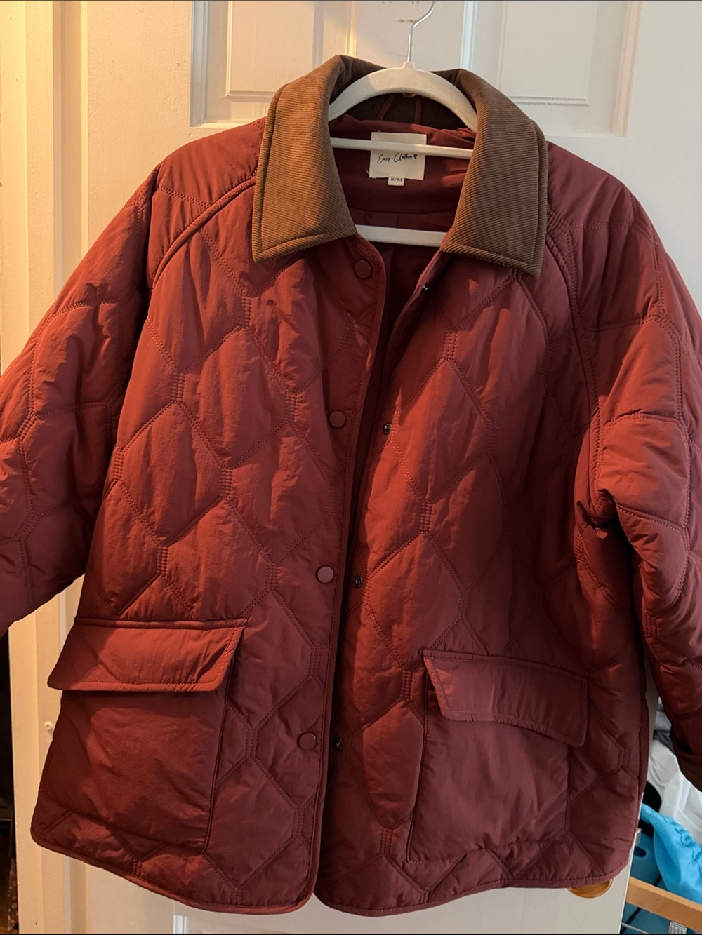 Women's Quilted Burgundy Jacket with Corduroy Collar. S/M.